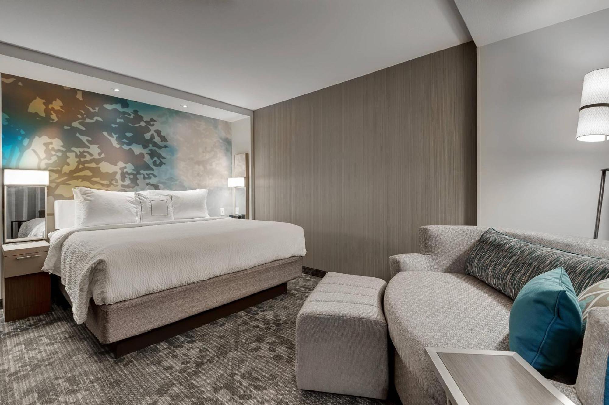 Courtyard By Marriott